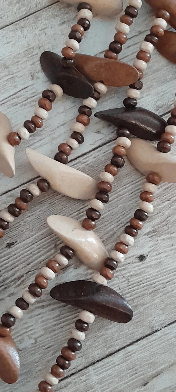 Collar de madera, estilo étnico en colores marrón, crema, beige oscuro – photo 6